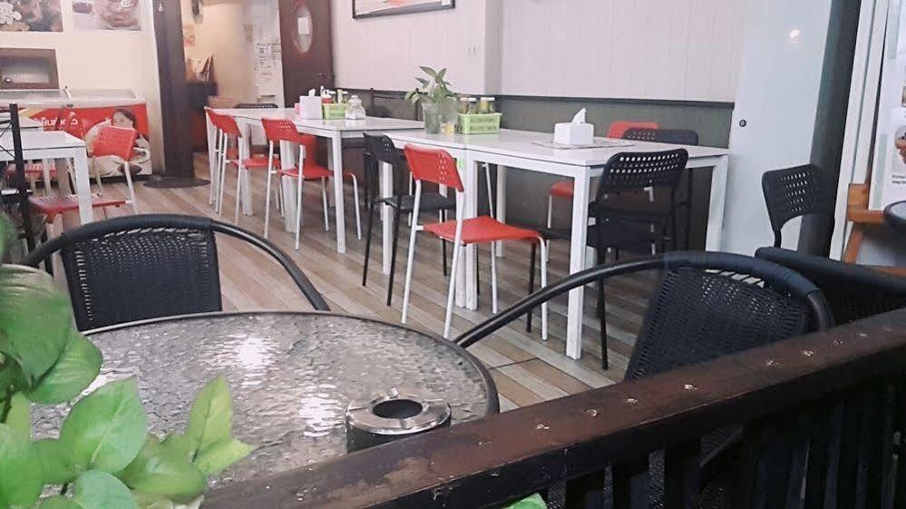 Hello Guest House 曼谷 外观 照片